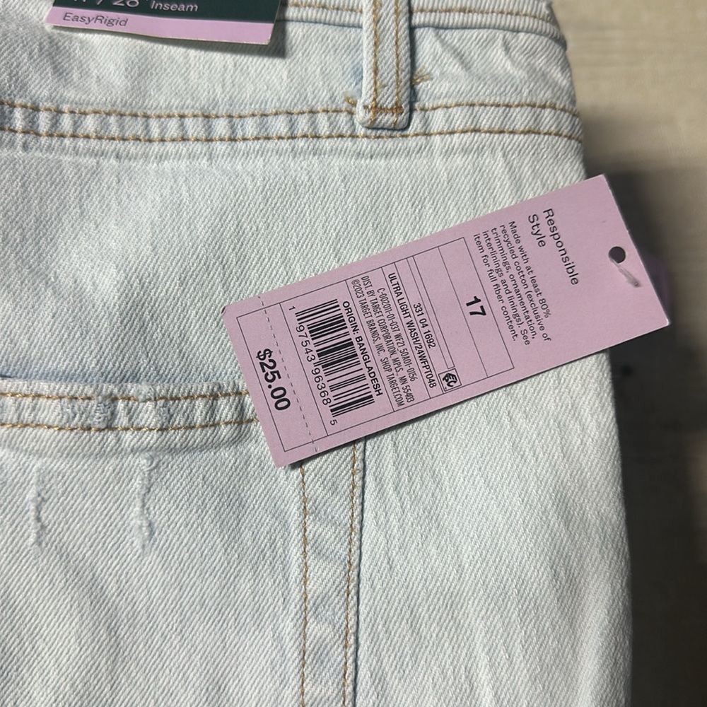 Women’s wild‎ fable super high rise tapered jeans ultra light wash - Picture 10 of 11